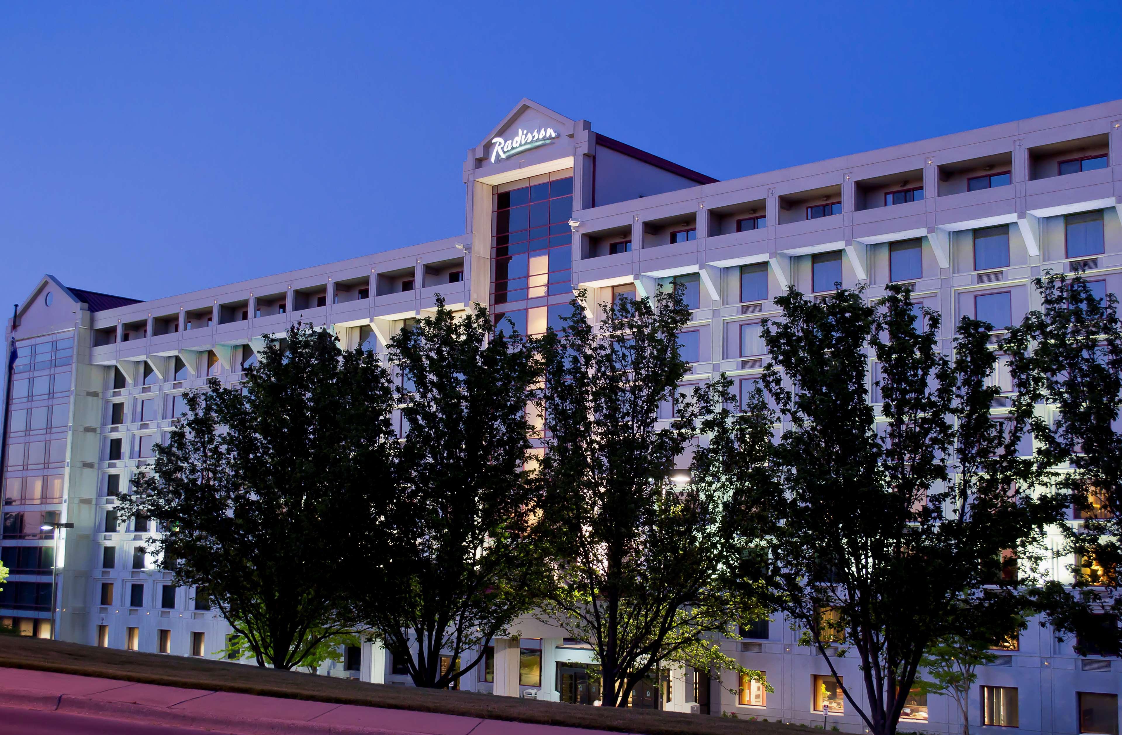 Radisson Hotel แบรนสัน ภายนอก รูปภาพ